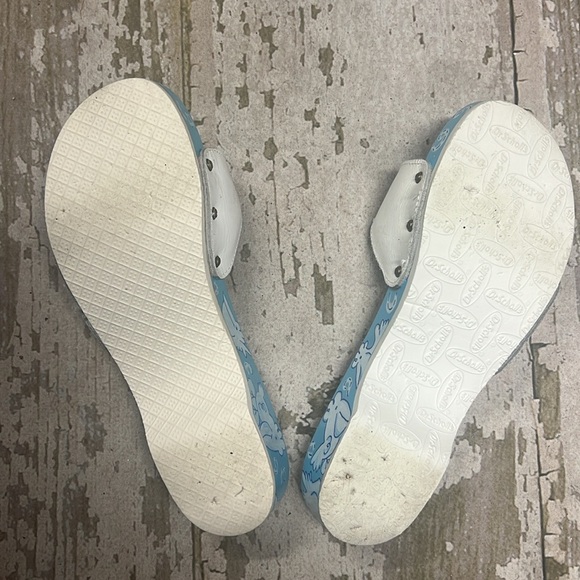 Hand painted Dr.Scholl's White and Blue Sandals with Metallic Accents. - Picture 5 of 6